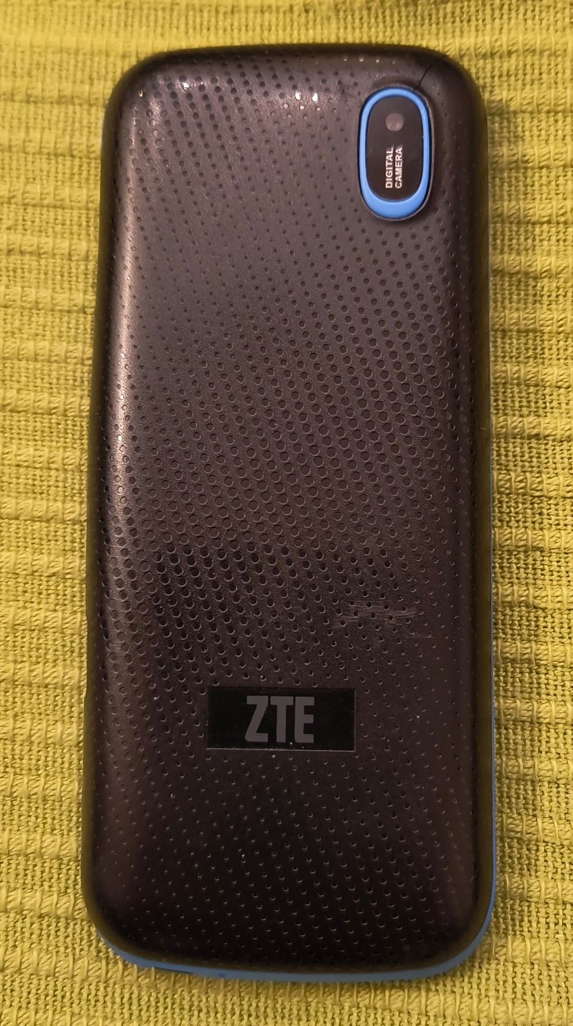 Nowy telefon ZTE R528 Dual SIM