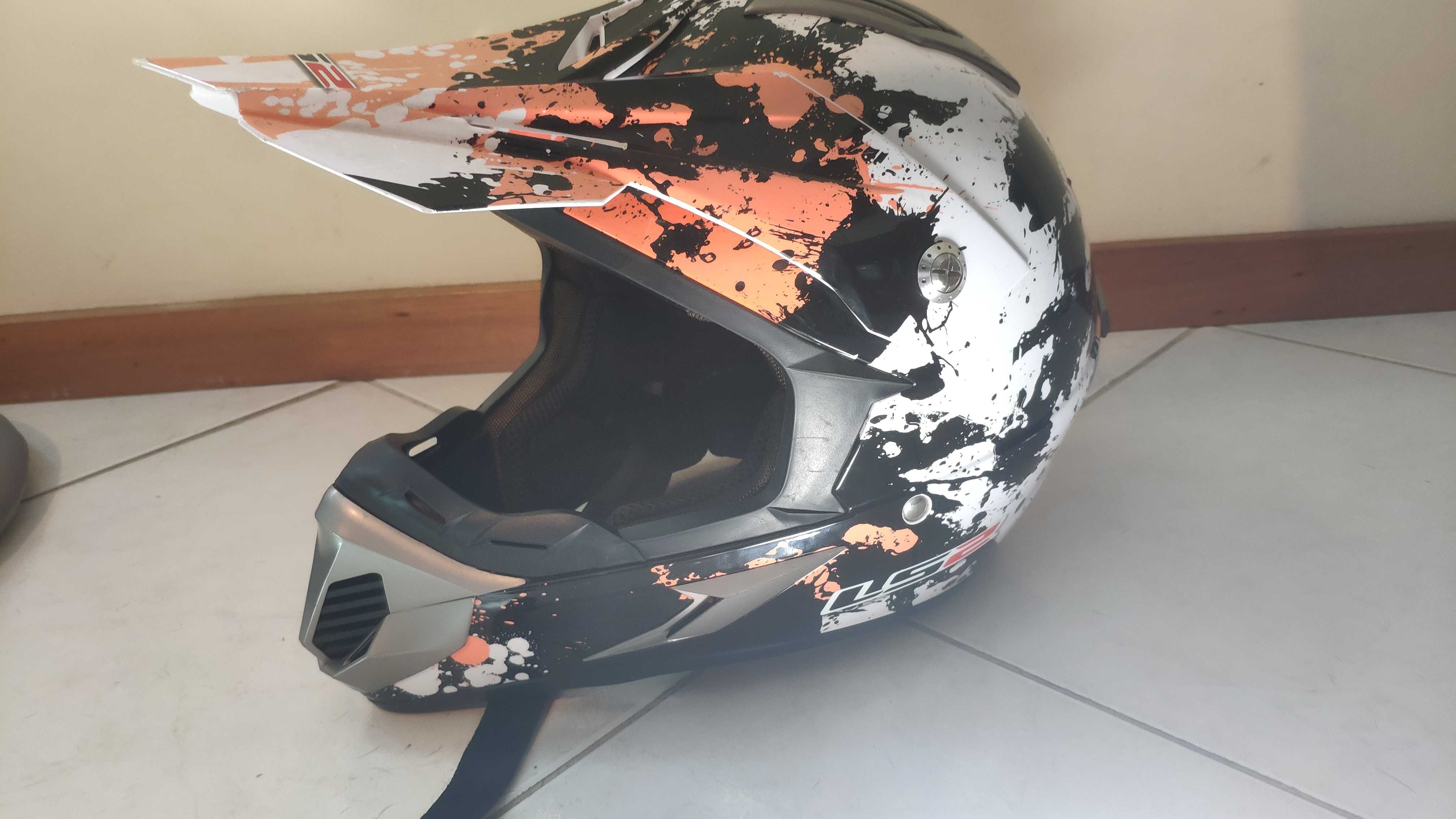 Capacete moto usado