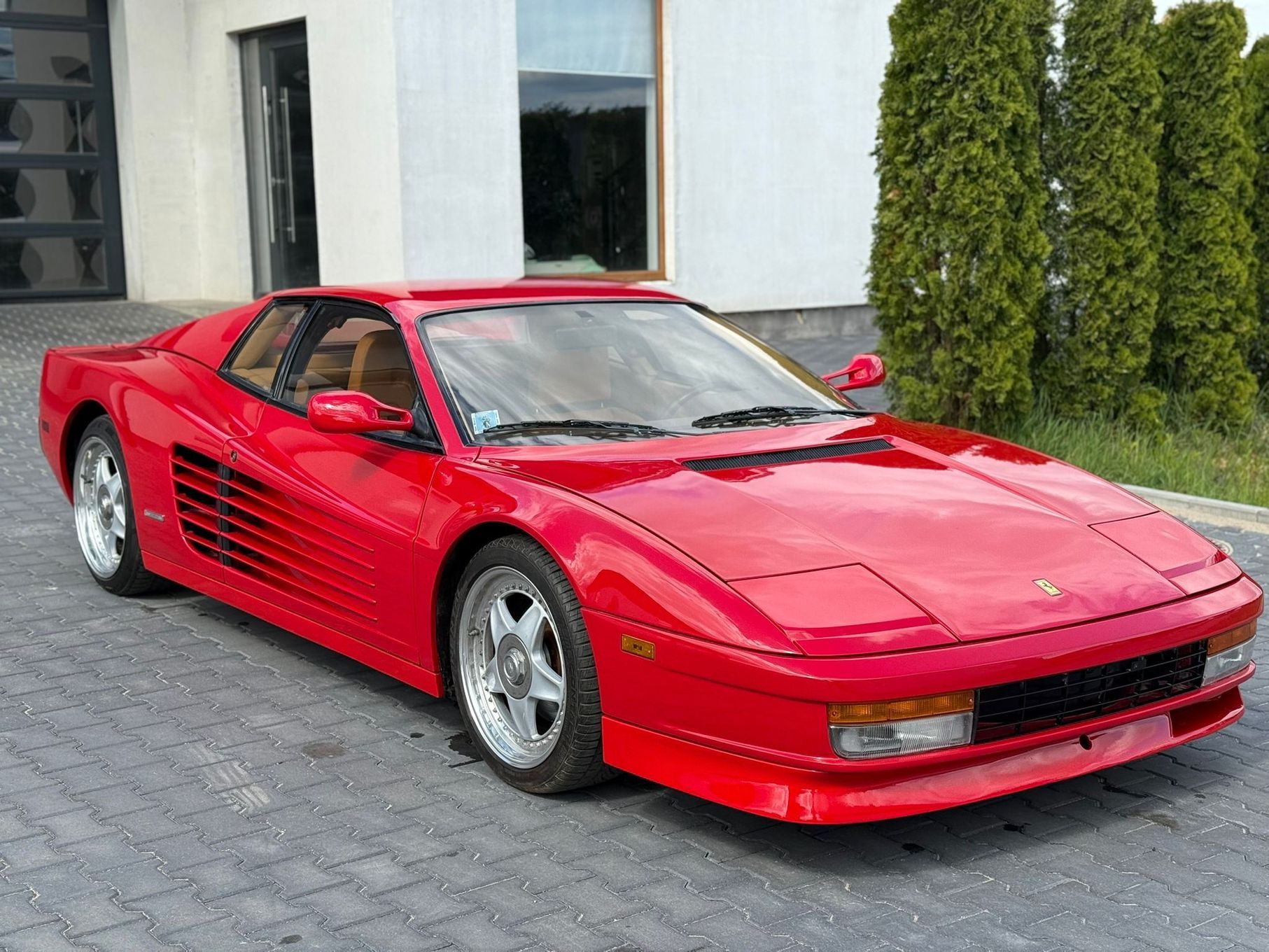 Ferrari Testarossa Ferrari Testarossa 1987 Oryginalny stan Pali jeździ V12