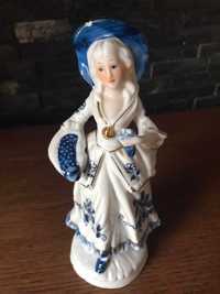 Dama porcelana szkliwiona kobaltowa figurka