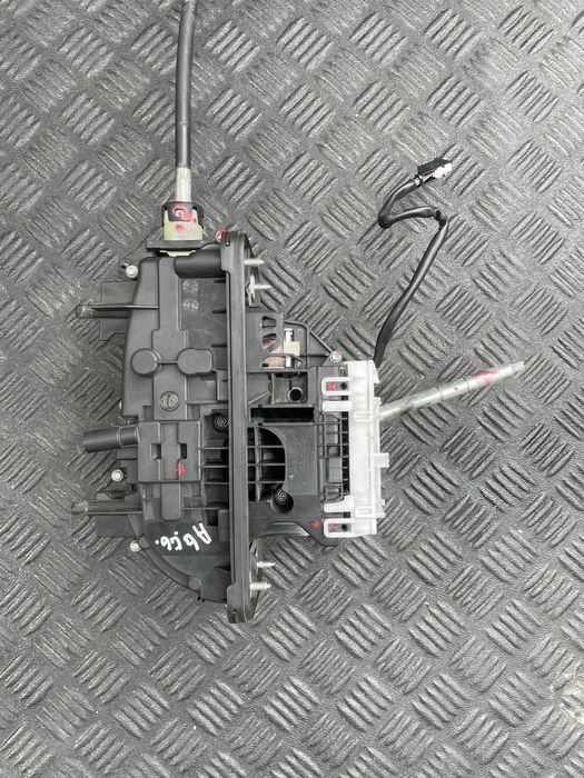 Селектор Audi A6C6 2.7 3.0