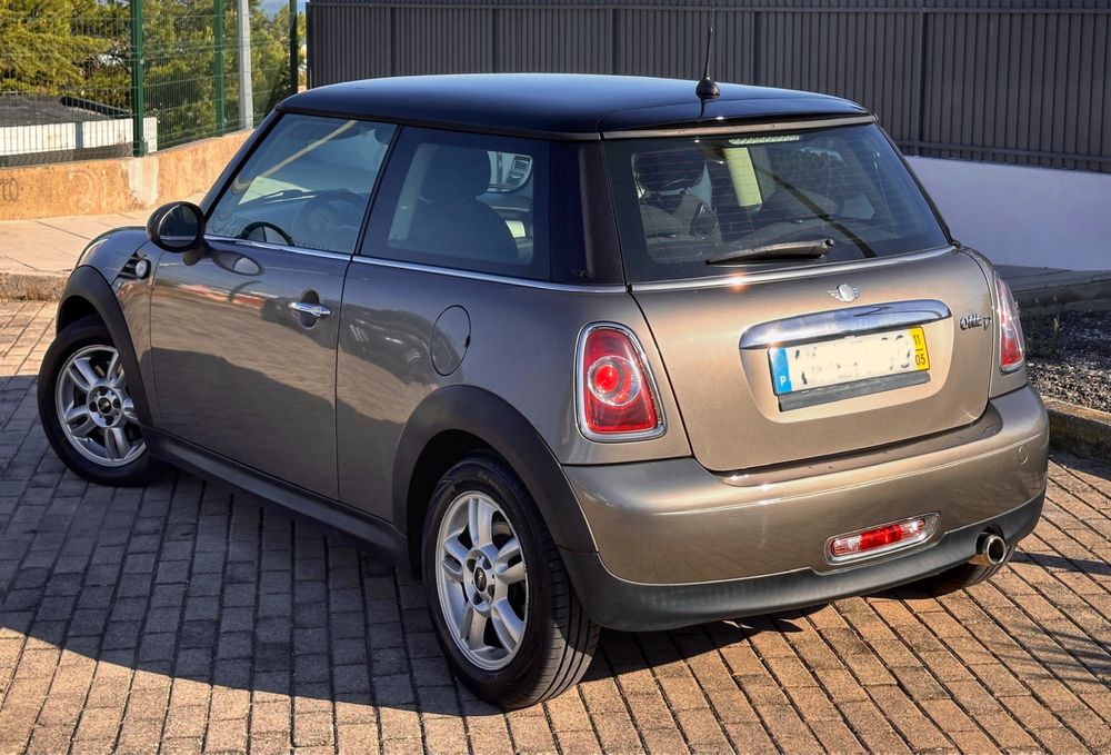 MINI One D 2011