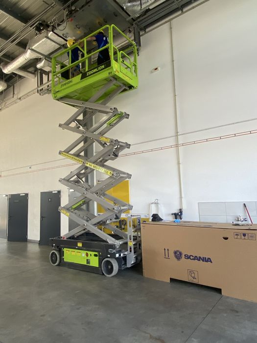 Podnośnik nożycowy  zwyżka 12 m usługi/wynajem