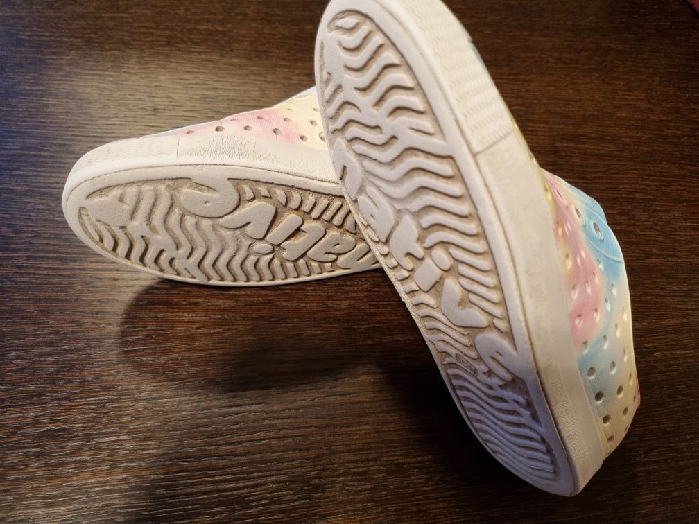Buty, sandały Native C11