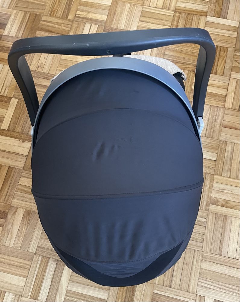 Ovo de bebê em bom estado como novo Muito confortável e protetor