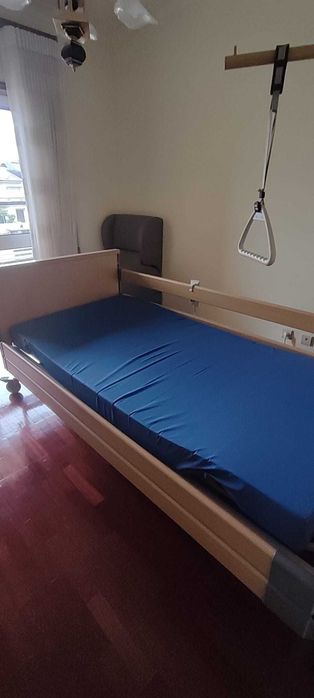 Cama articulada + cadeirão