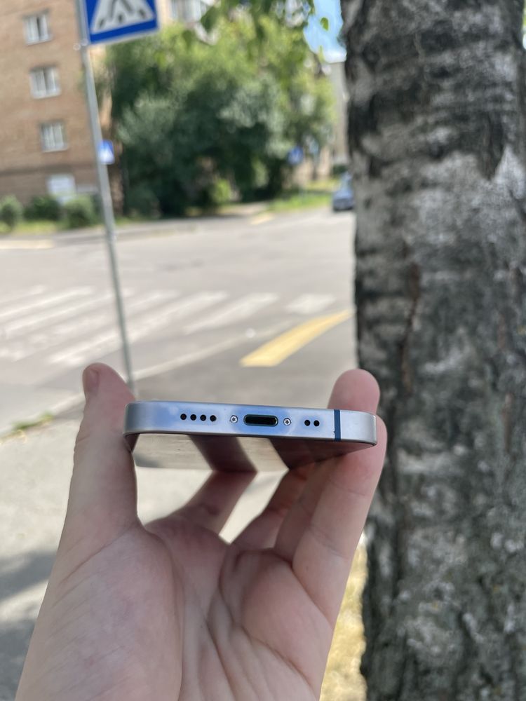 Продам iphone 13 mini 256 gb (айфон 13 мини 256 гигабайта)
