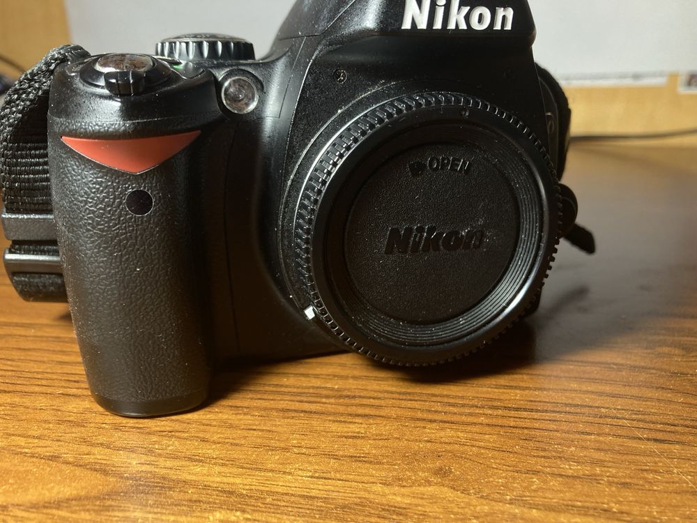 Фотоапарат Nikon d40