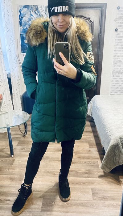 Пуховик  зимовий, теплий.