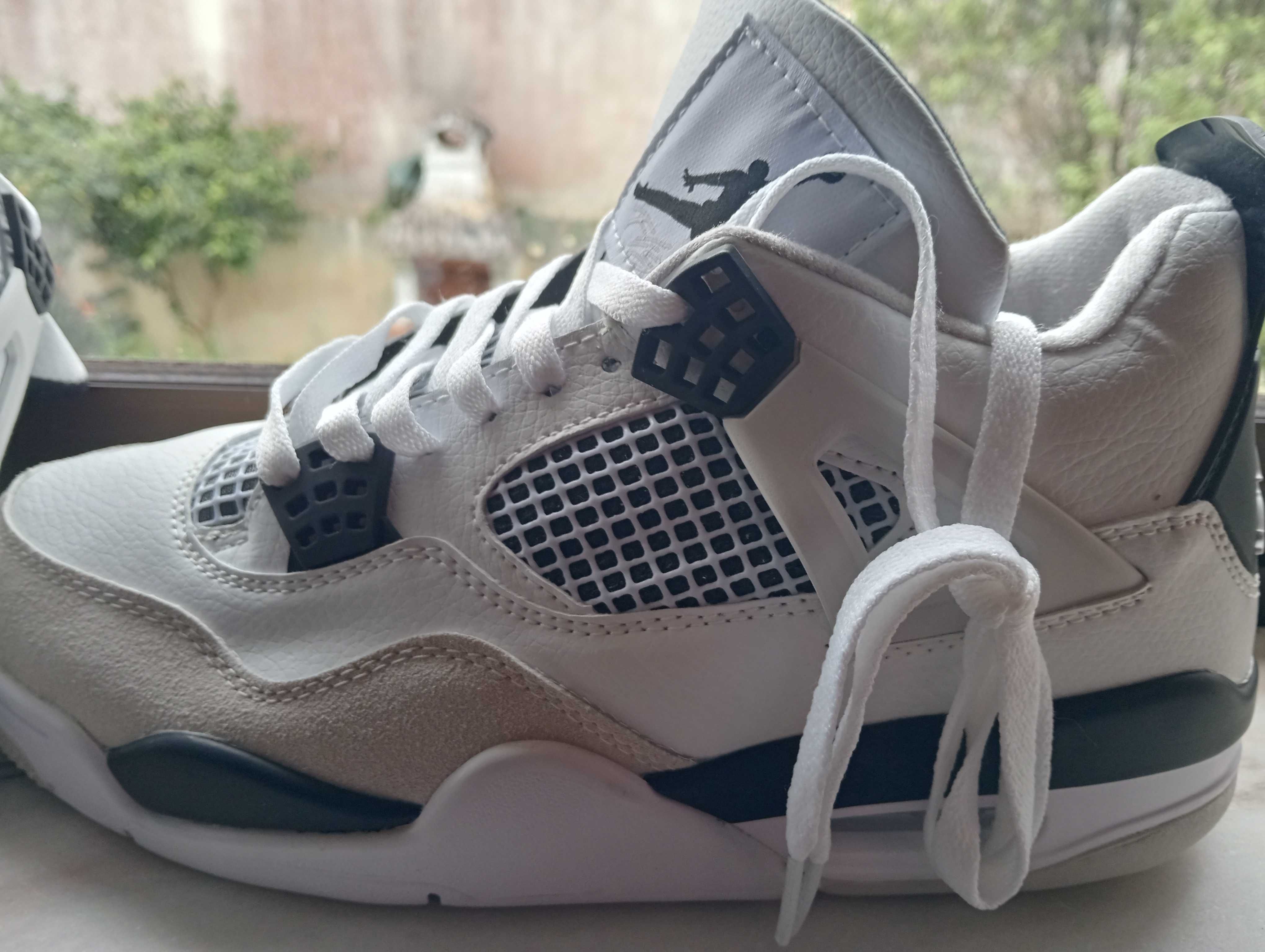 Air Jordan 4 Novos