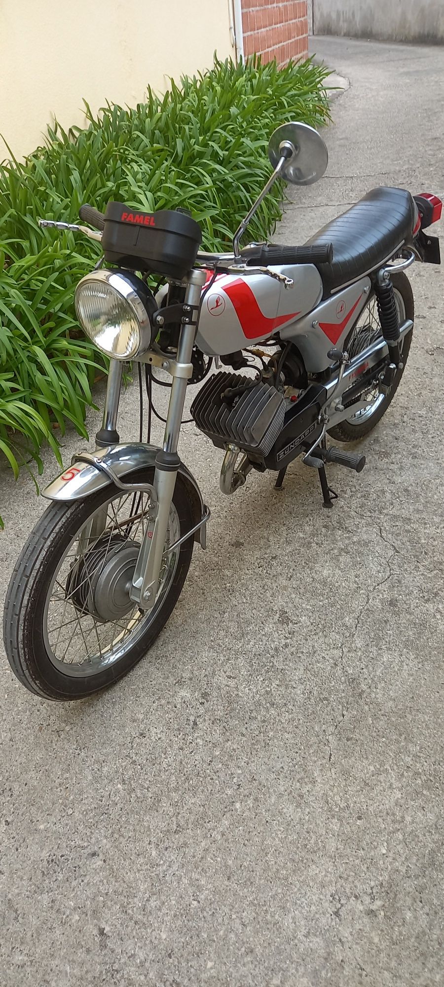 Famel zundapp F15 Águia