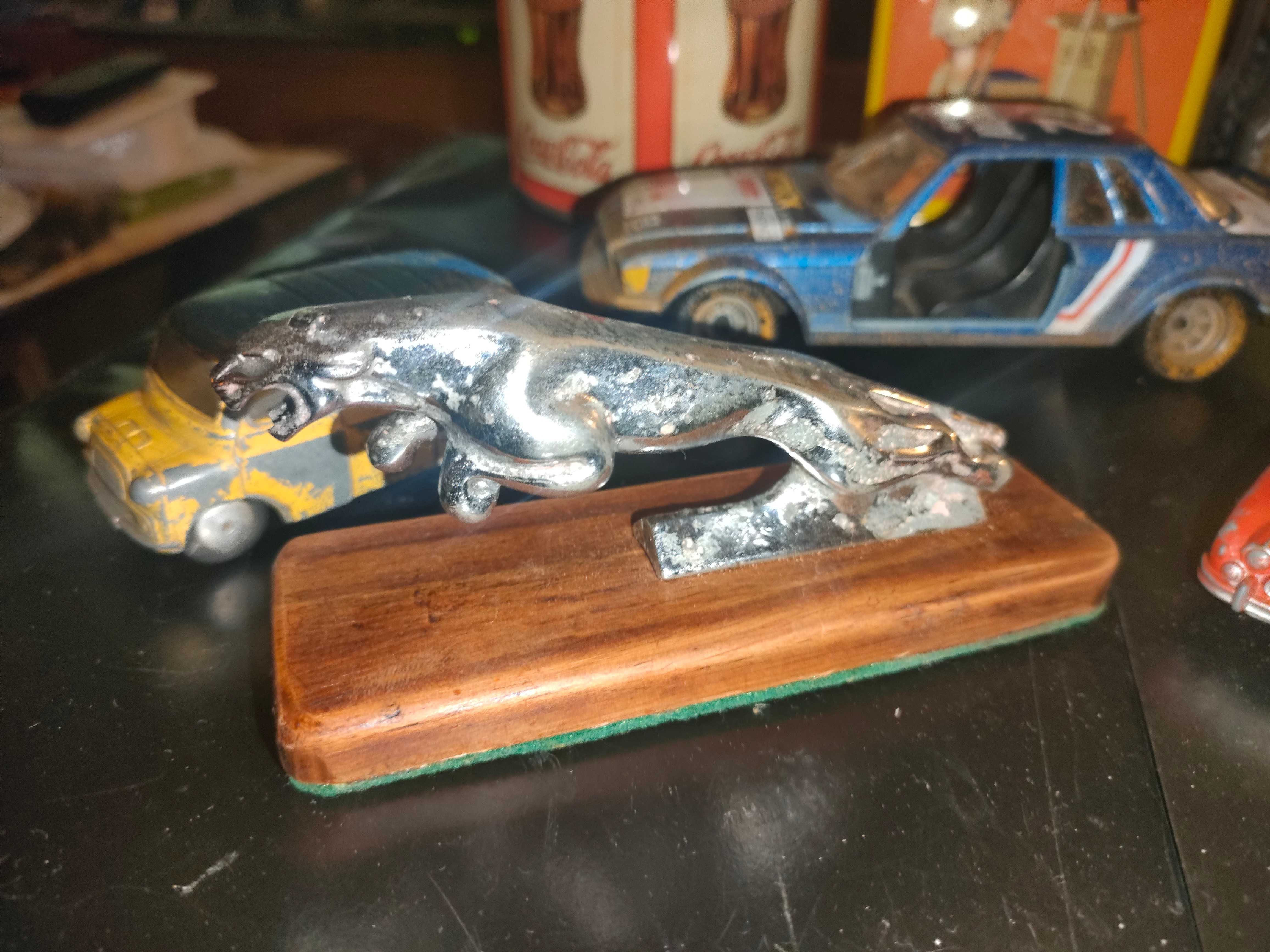 Ornamento capot jaguar +símbolo grelha AAA