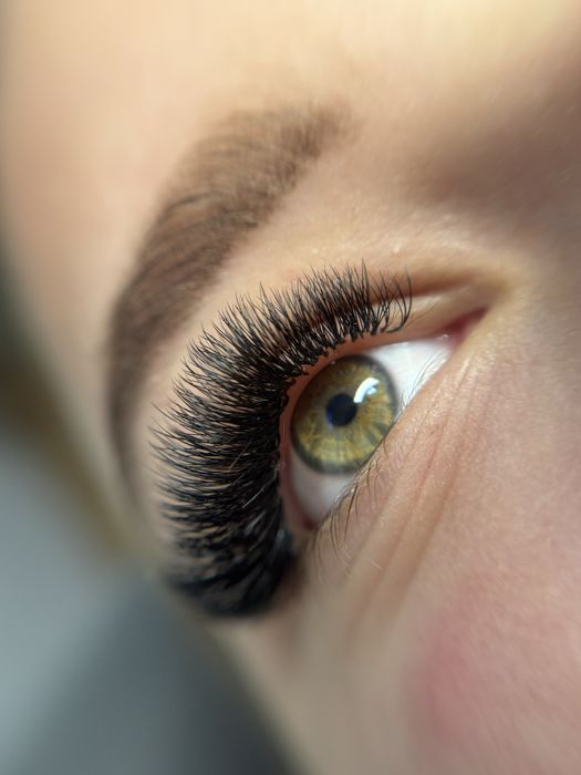 Наращивание/ ламинирование ресниц/окрашивание и ламинирование бровей