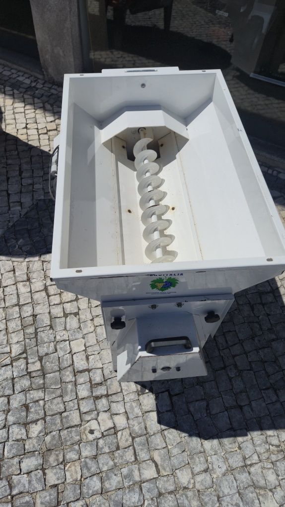 Desengacador enoitalia 
Semeadse.eor de Batatas

Nº de Linha: 1