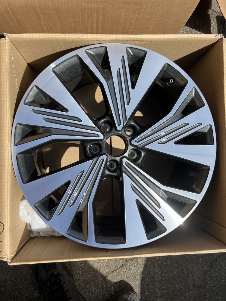 Felga 8,0x19 ET45 Audi Q4 E-tron oryginał jak NOWA