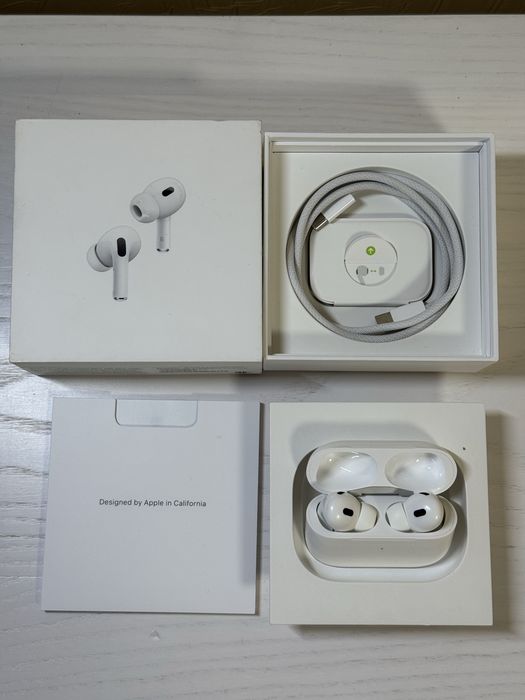 Apple AirPods Pro 2nd generation (USB-C) (MTJV3) оригінал