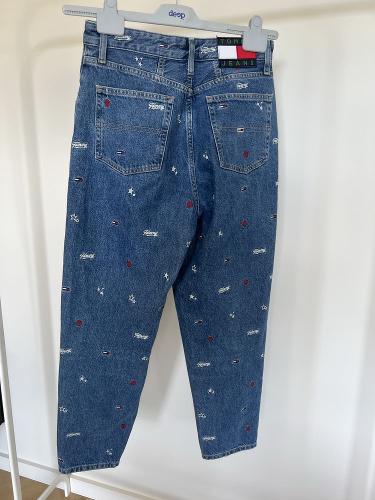 Damskie jeansy mom jeans Tommy Hilfiger Tommy Jeans logo
