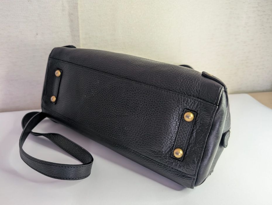 Torebka L.K. BENNETT. Damska.

Prawdziwa skóra. Oryginalna.

Damska.