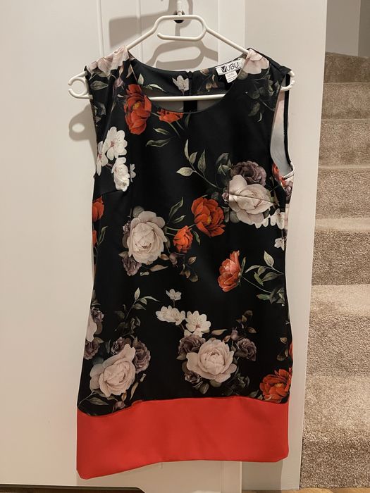 Sukienka letnia w kwiaty