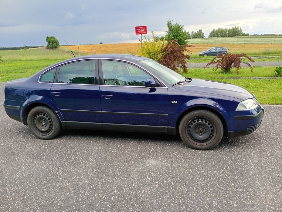 VW Passat B5 FL 1.6 8v 102 KM BEZWYPADEK klimatyzacja SERWIS bez RDZY