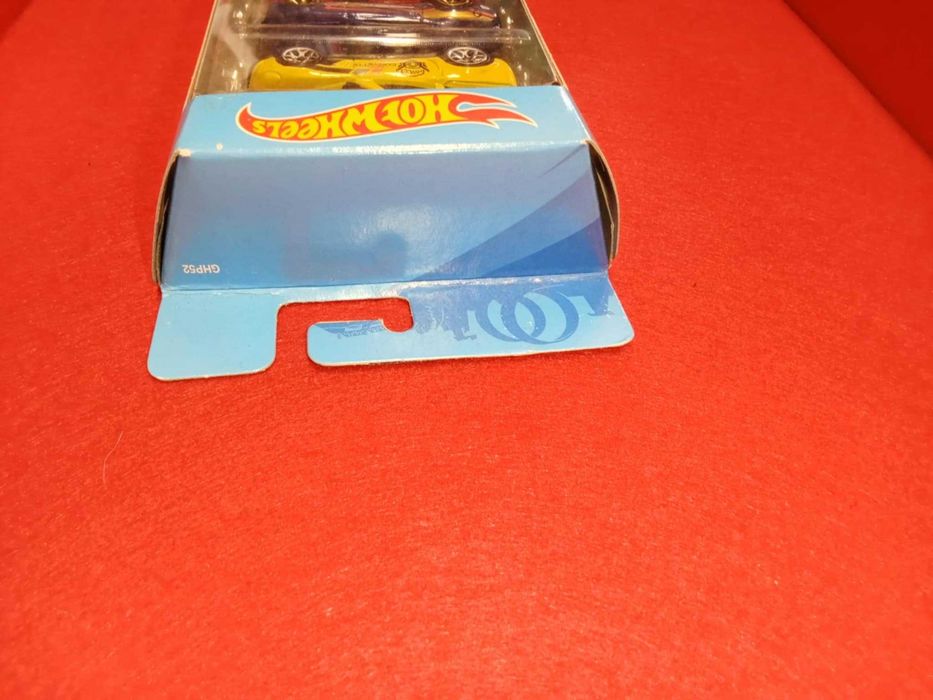 Hot Wheels Car Meet Gift Pack