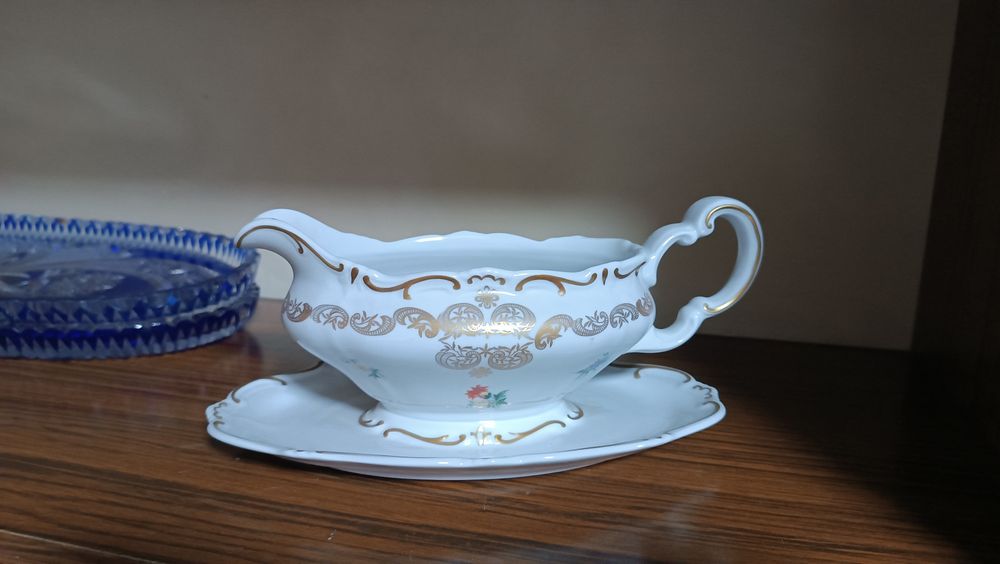 Посуд радянський часів в ідеальному стані