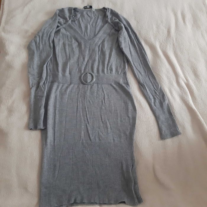 Плаття в'язані різні, розмір S, М