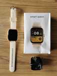 Nowy smartwatch beżowy kwadratowy zegarek