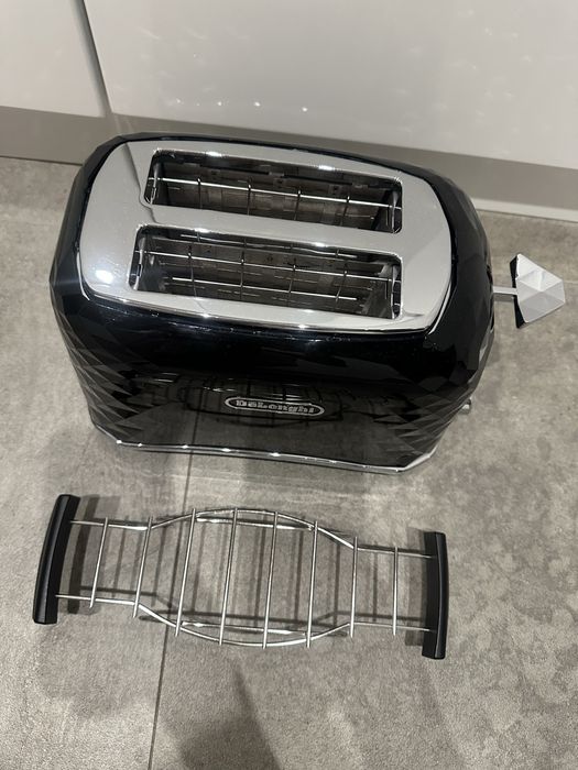 Toster Delonghi czarny