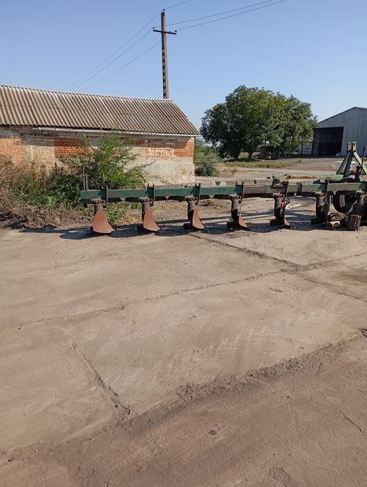 Плуг ПЛН 8-40 в ідеальному стані І
