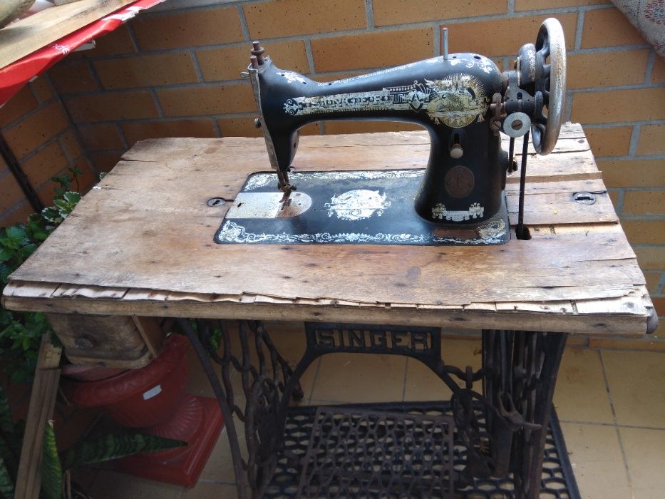 Máquina de costura Singer de 1929 por restauro