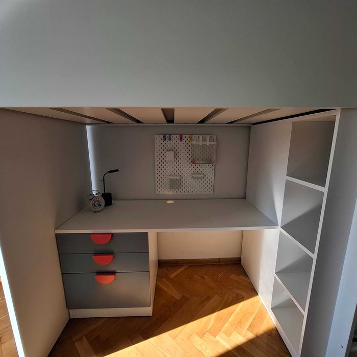 Łóżko piętrowe SMASTAD Ikea, bardzo krótko używane