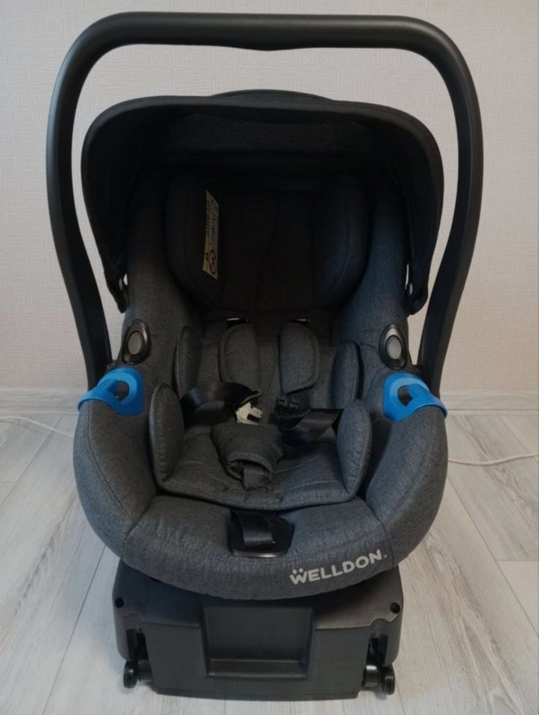 Автокрісло Welldon Diadem New (графітовий) + База ISOFIX (BS06N-TM-002