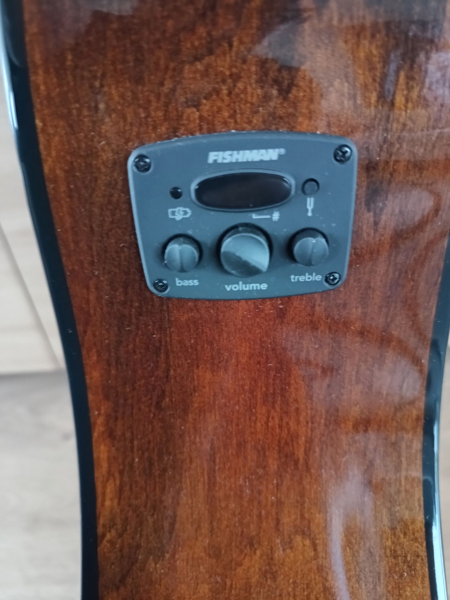 Gitara Fender akustyczna.