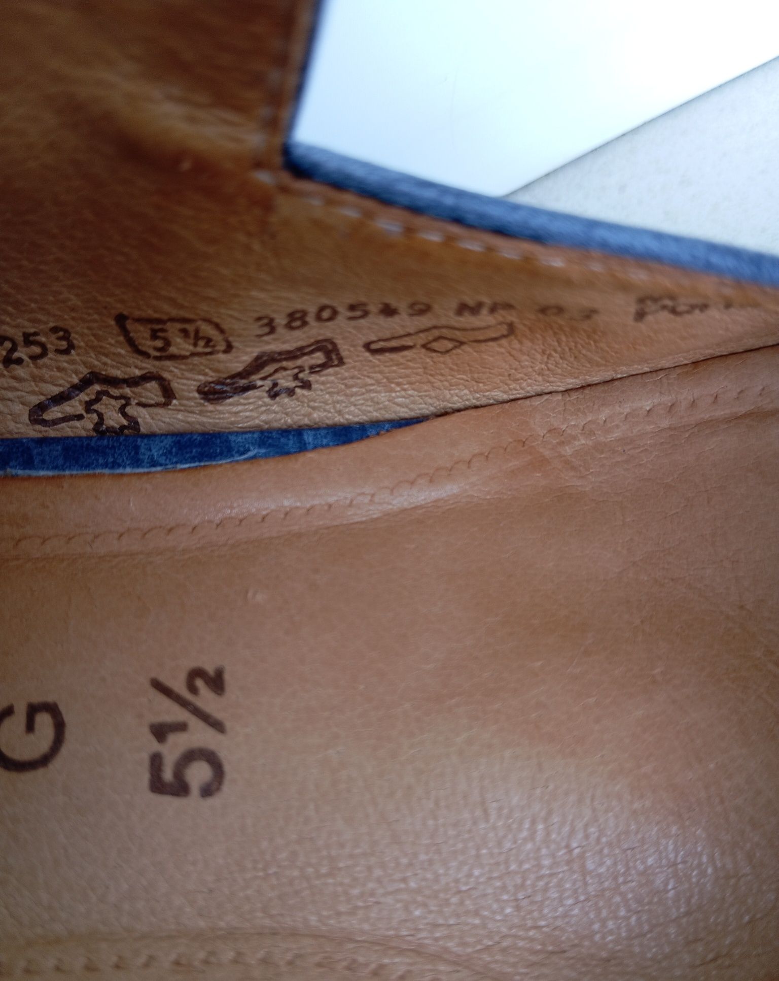 Szaro-niebieskie skórzane buty Gabor, rozmiar 5,5, zapinane na rzepy.