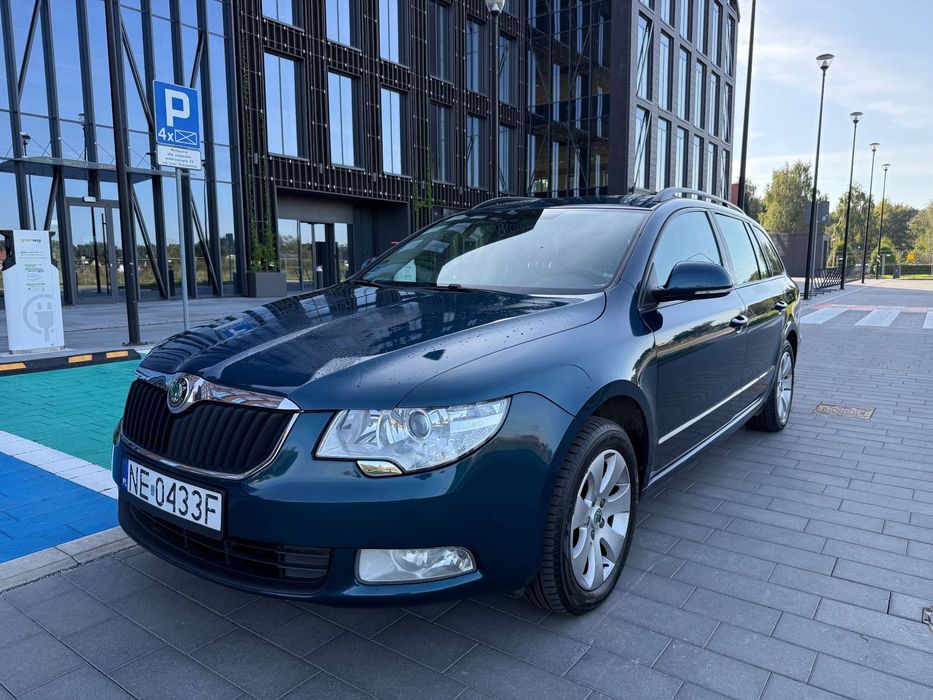 Skoda Superb 6 Biegów Klimatronic Hak Roleta Relingi Alufelgi