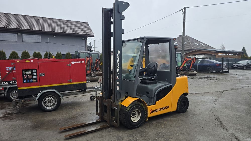 Wózek widłowy 3,5t Jungheinrich DFG 435s