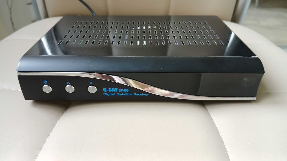 Спутниковый ресивер Q sat ST-8