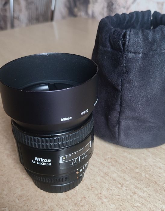 Об'єктив Nikon 85mm f1.8D