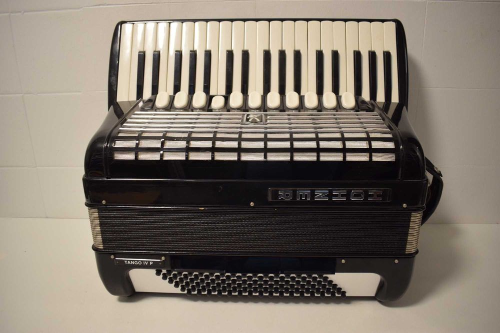 Acordeao Hohner Tango IV P 4 Voz 96 Baixox, N . 64