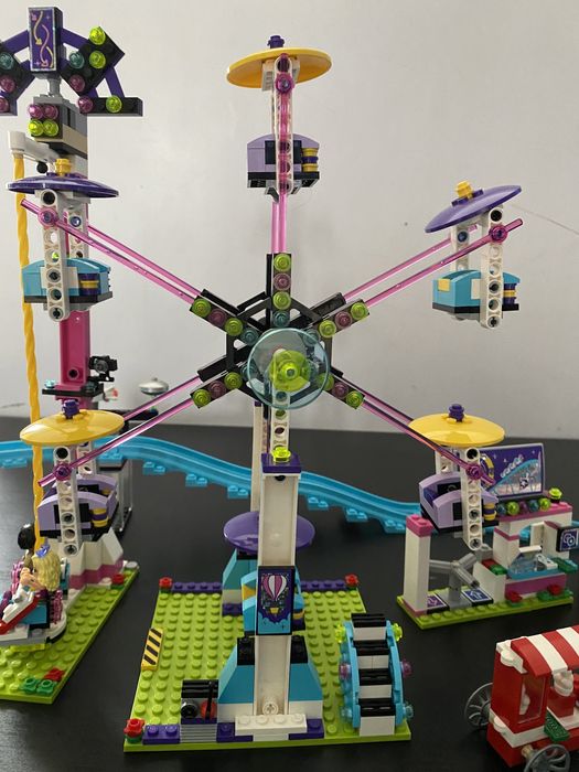 Lego Friends 41130– Kolejka gorska w parku rozrywki