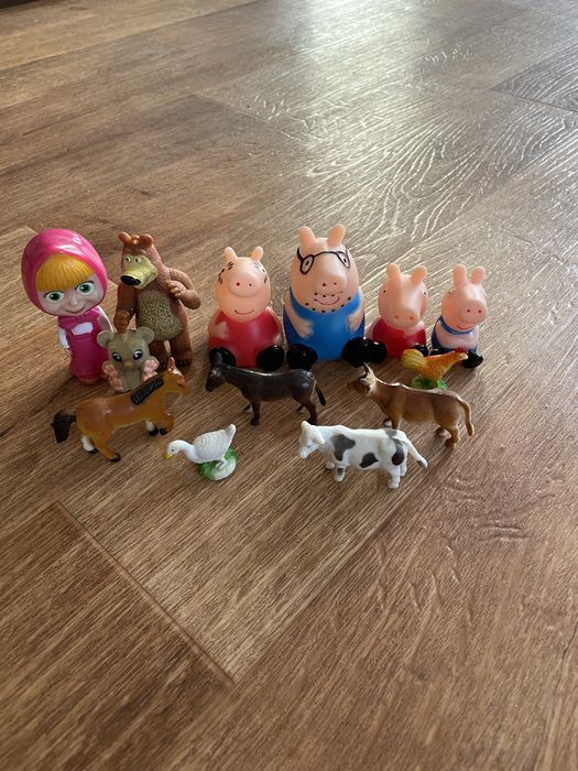 Набір фігурок тварини