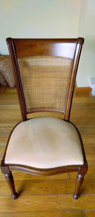 Mesa em madeira maciça (extensível) + 6 cadeiras estofadas