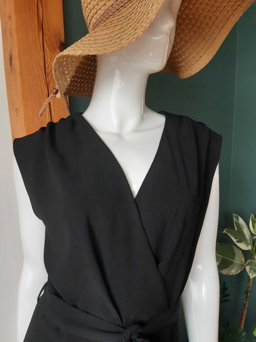 czarny elegancki kombinezon długa nogawka kopertowy weselny New Look L