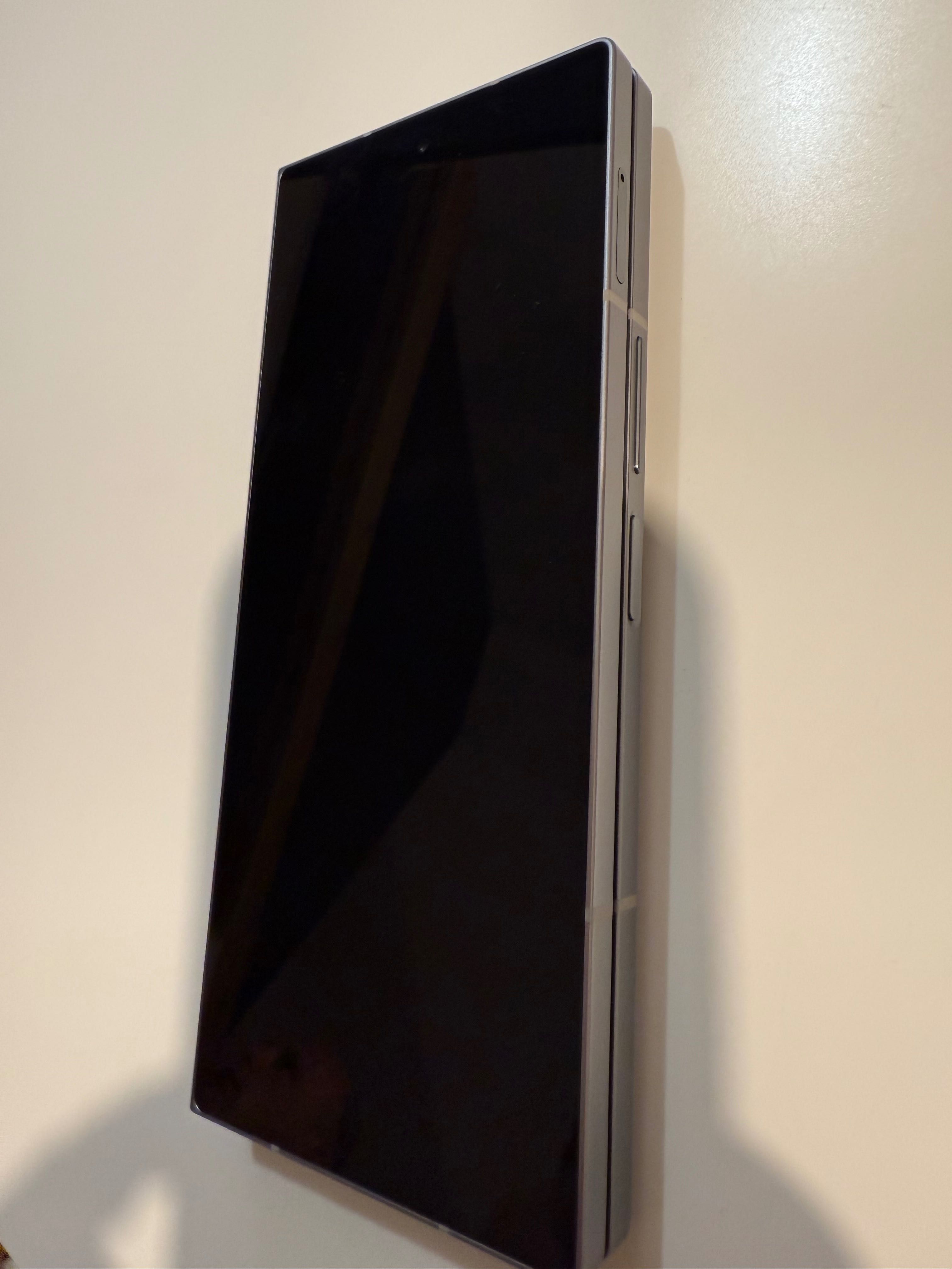 Samsung Galaxy Z Fold6 SM-F956B/DS  12/256GB silver shadow
