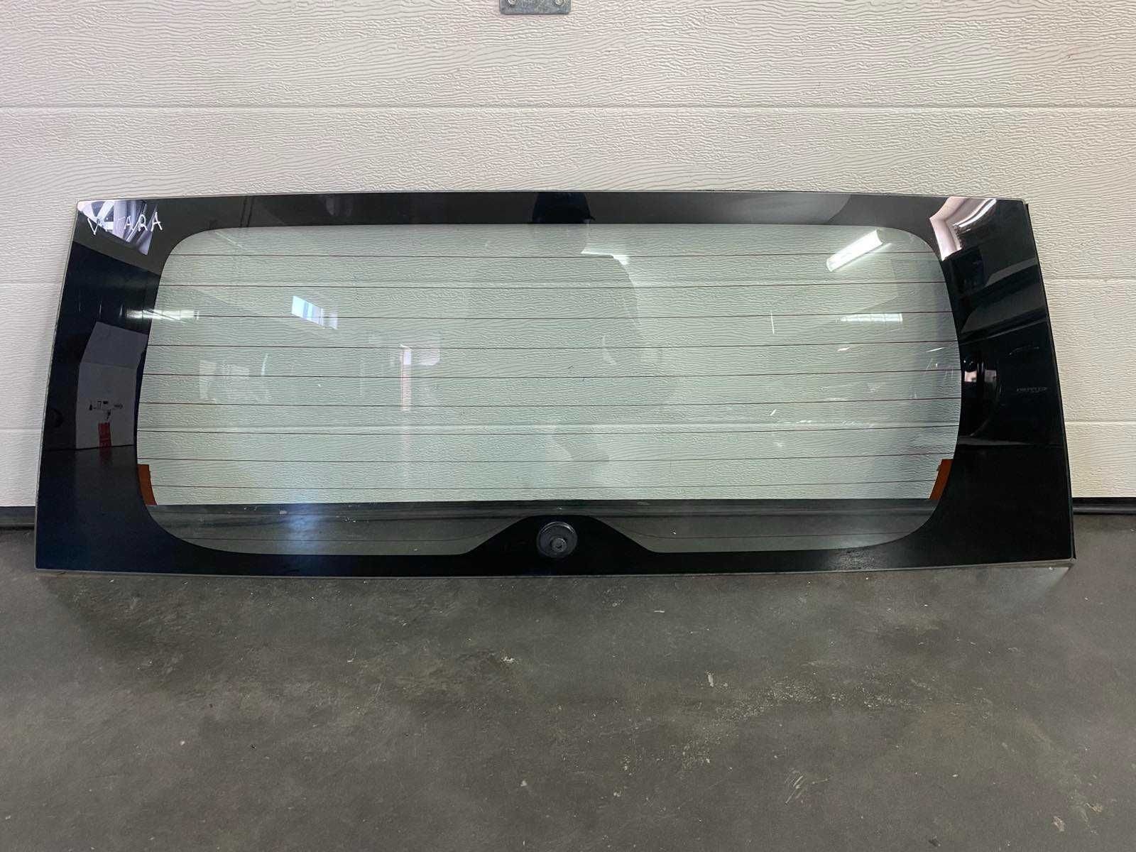 Скло стекло заднє кришки багажника Suzuki Grand Vitara 06-14p.