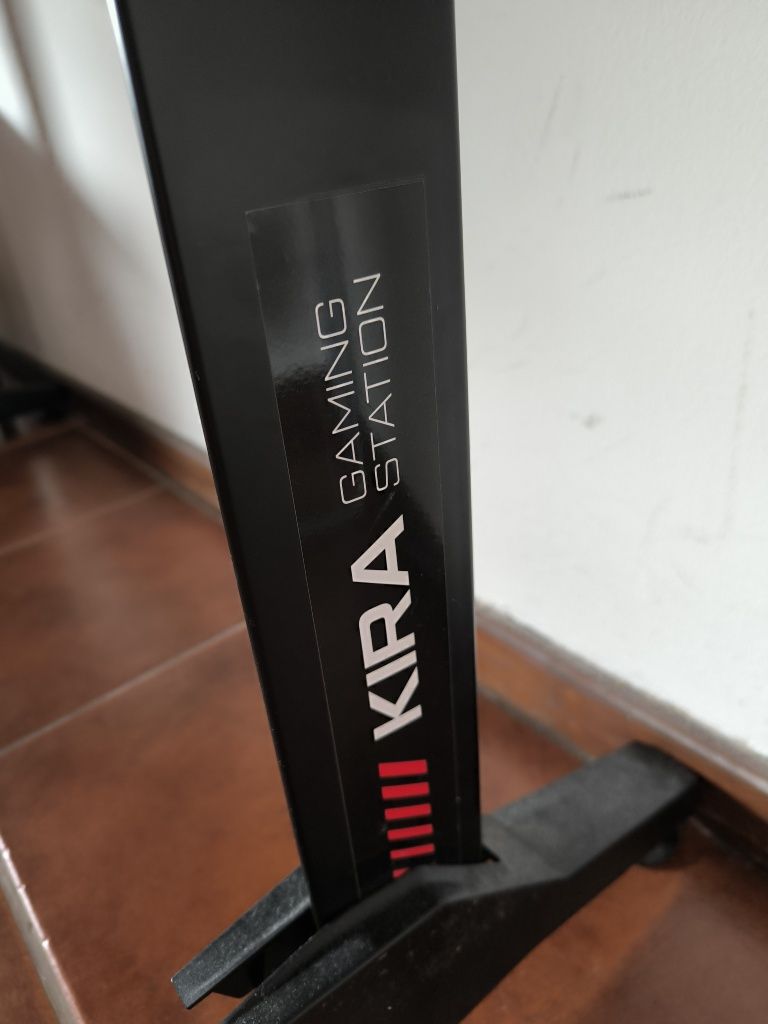 Mesa Gamer 5 meses uso