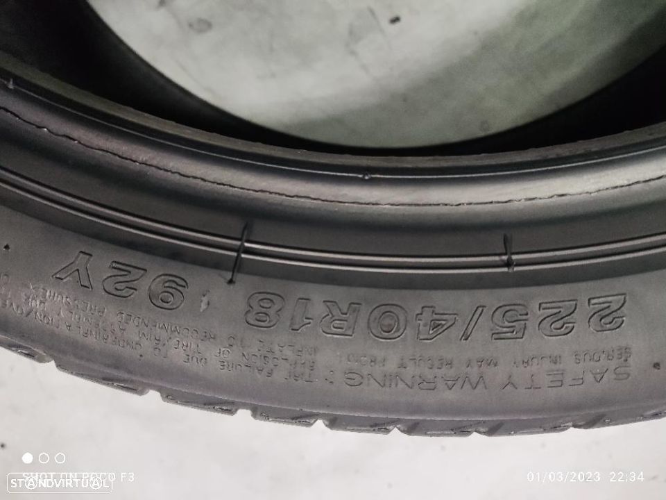 2 pneus semi novos 225-40r18 bridgestone - Oferta dos portes-120 Euros