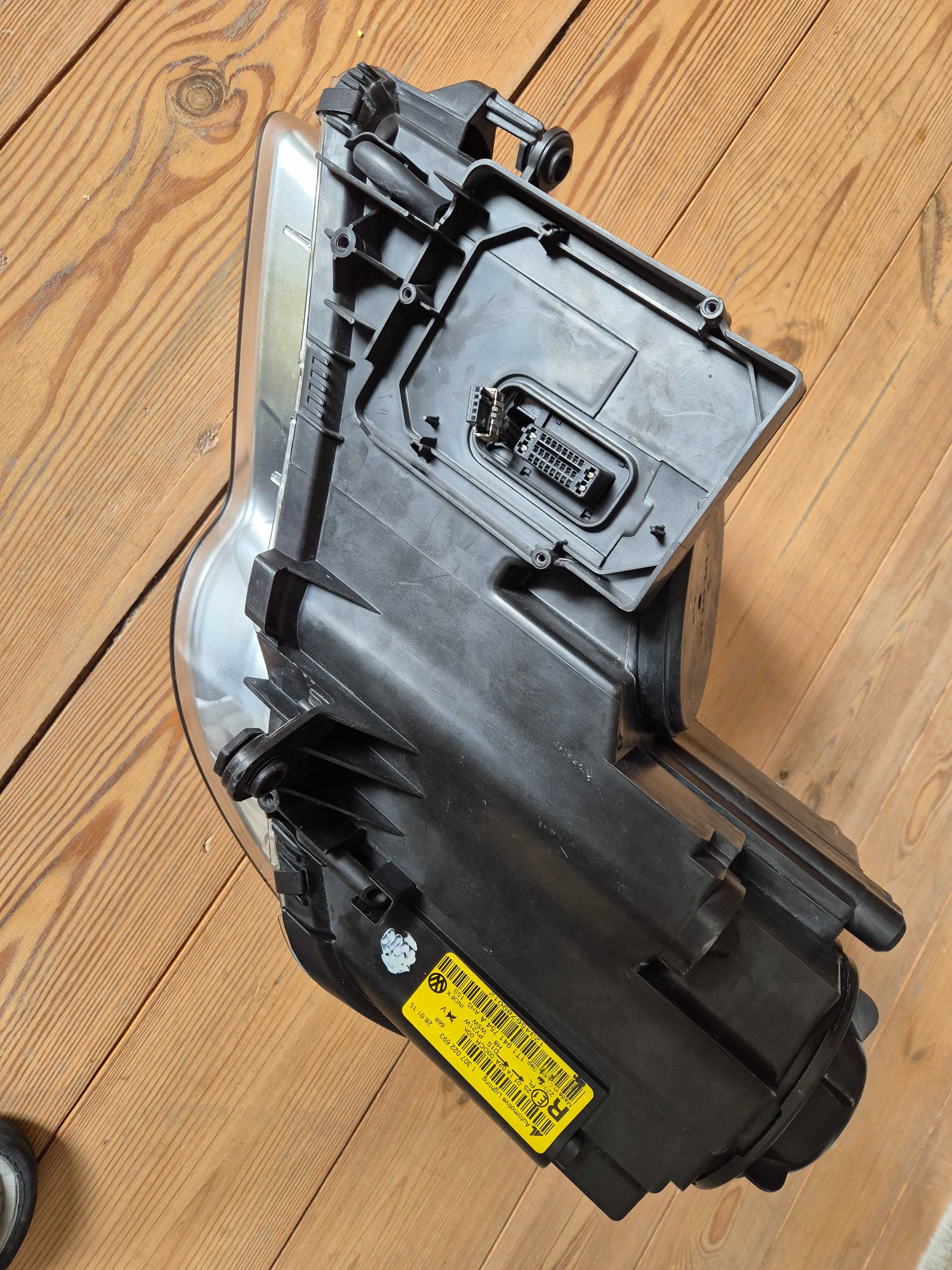 Volkswagen touran lift lampa przód prawy