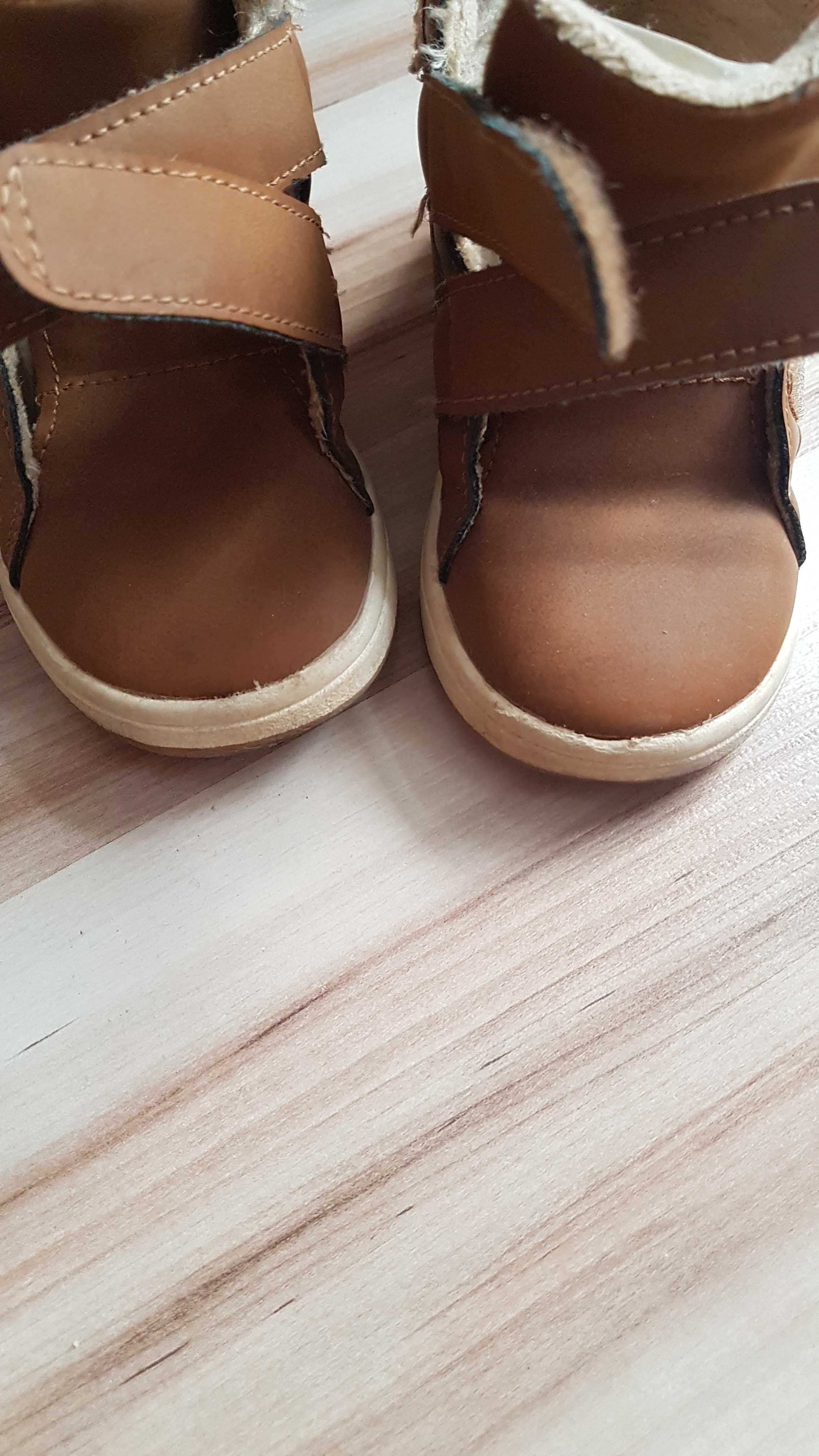 Ocieplane buty do kostki, H&M, zapinane na rzep, r. 22